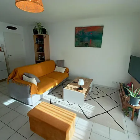 Apartment Flat *